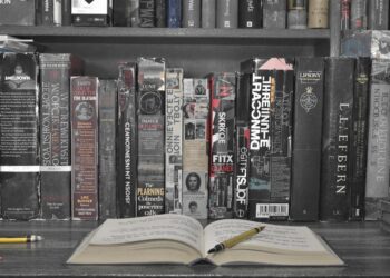 Literary techniques and characteristics of Postmodern Literature